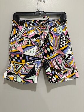 Massive Geometric Multicolor Shorts size S